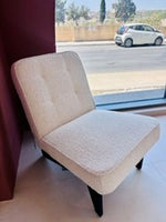Load image into Gallery viewer, Riviera Maison St.Moritz Lounge Chair Boucle White Sand
